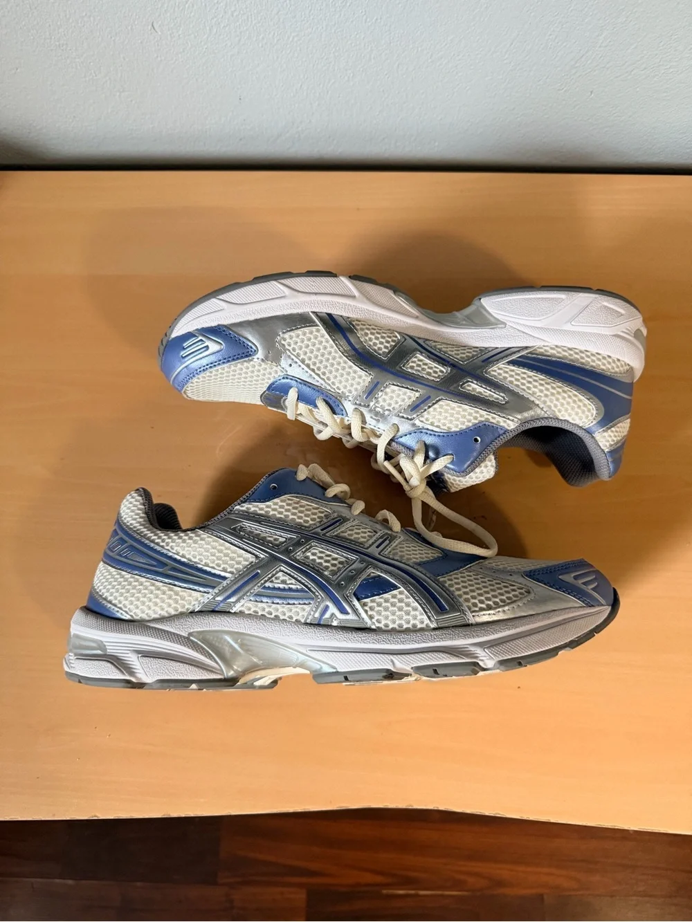 ASICS Gel 1130 Sneakers in Cream and Light Blue